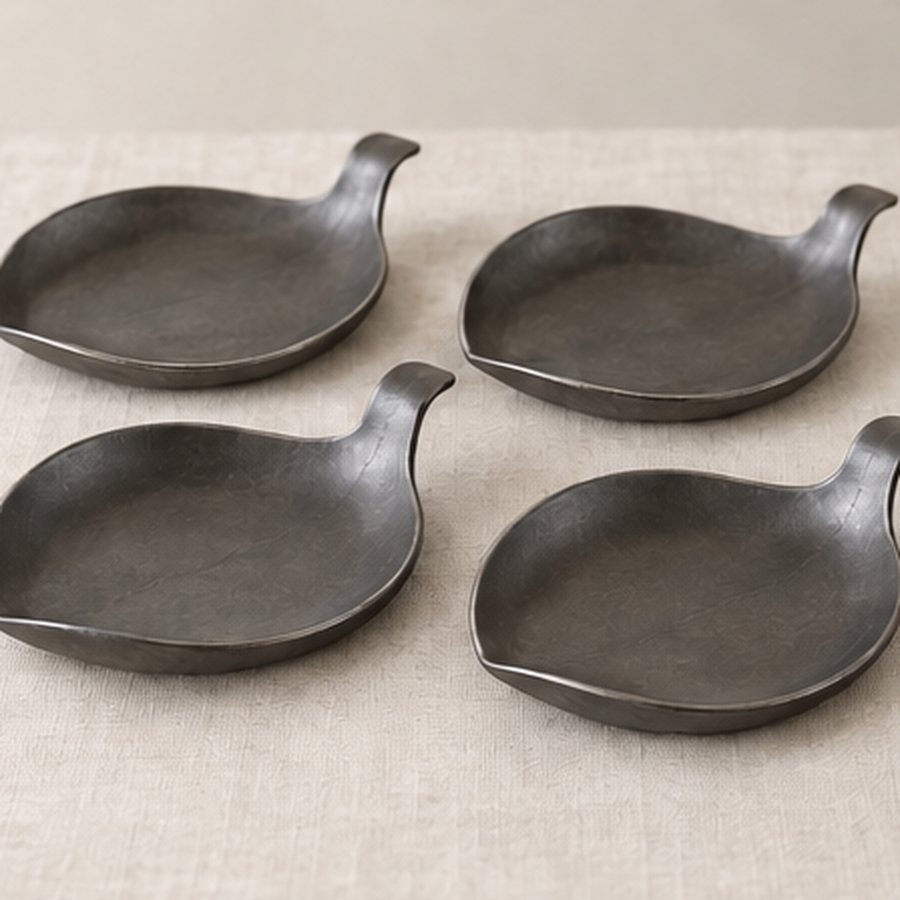 Turned-Edge Leaf Coaster Set