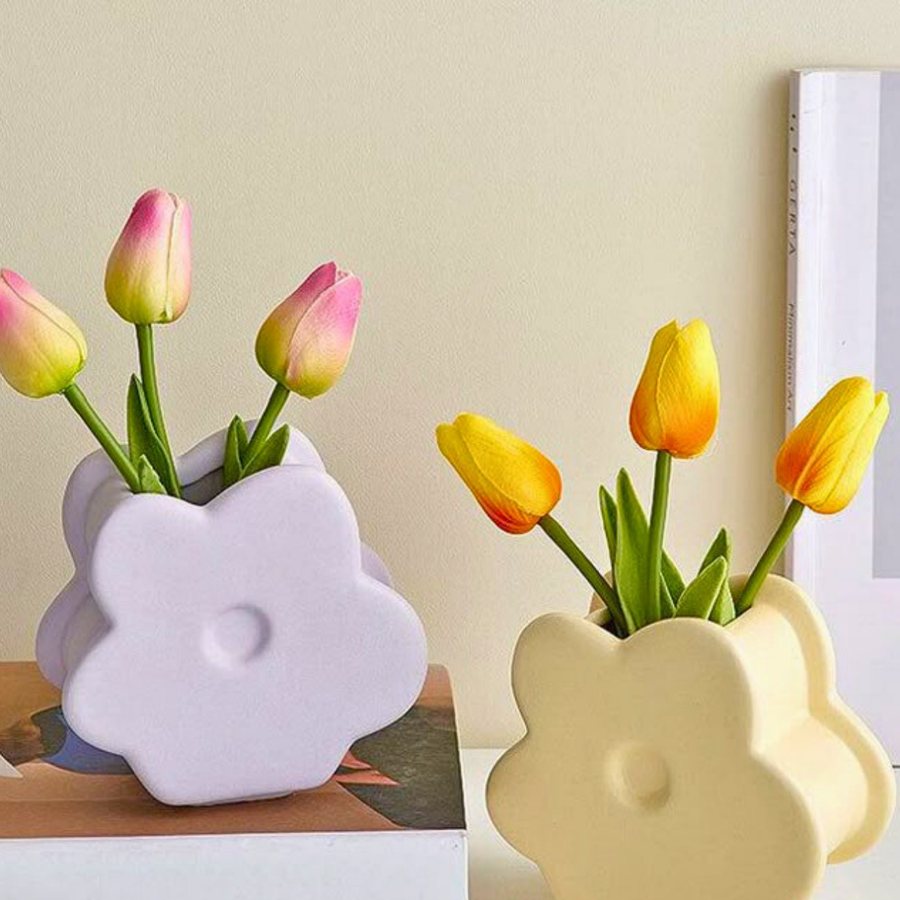 Daisy Flat Vase